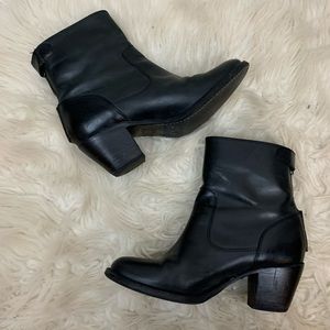Frye Melissa snap back short black leather boots